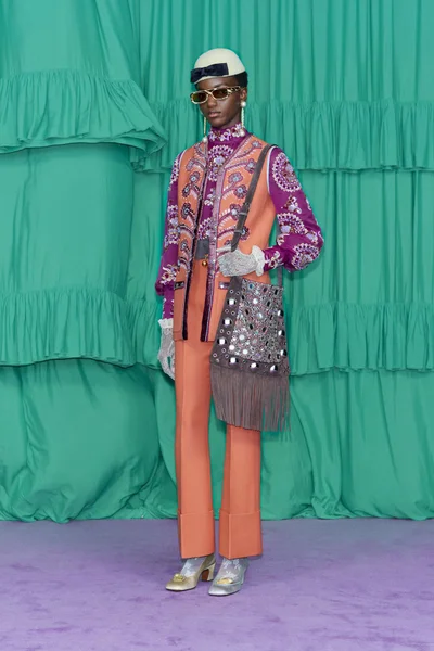 Look 44
